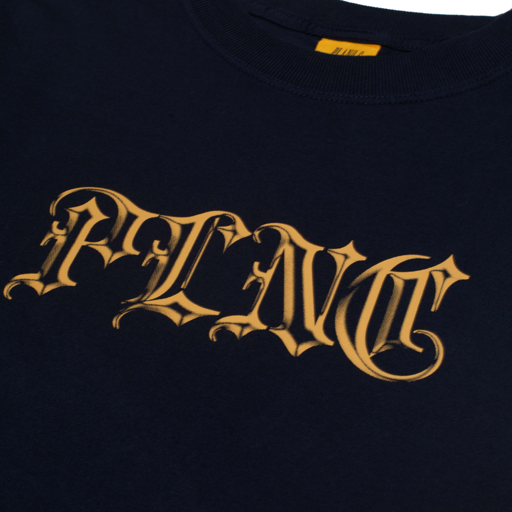 Camiseta Plano C Ghotic